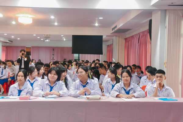โรงเรียนปรีชานุศาสน์